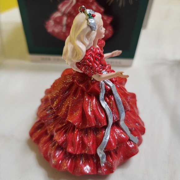 Hallmark Keepsake 1996 Club Edition BARBIE Christmas Ornament based on 1998 Doll - Picture 3 of 15
